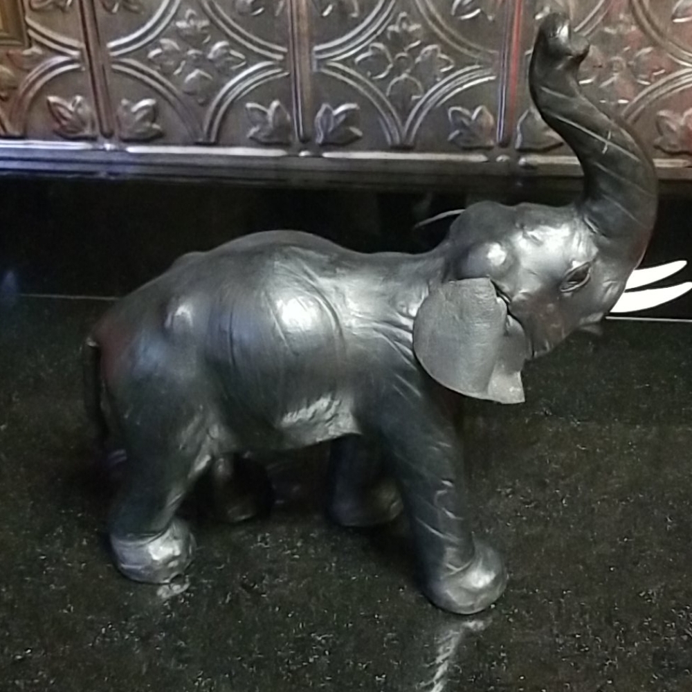 Elephant Decor - Picture 3 of 9